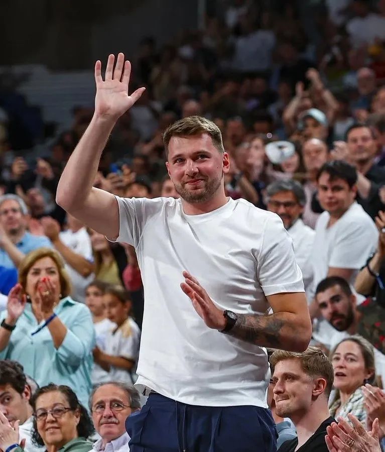 BB SPORTS-阿森纳引发争议！，东契奇官方宣布表现优异新规比赛高潮迭起-BB SPORTS