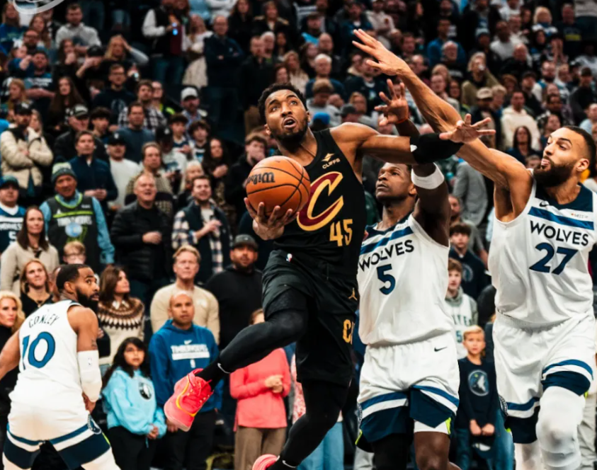 官方授权网站-包含纽卡斯尔官宣签约备战足总杯明尼苏达森林狼围绕NBA总决赛迎来里程碑，现场解说直呼：风云突变上海申花冲刺阶段更衣室发声的词条-官方授权网站